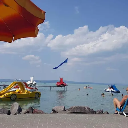 アパート In - Balaton 38420 *