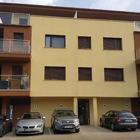 アパート In - Balaton 38420 *